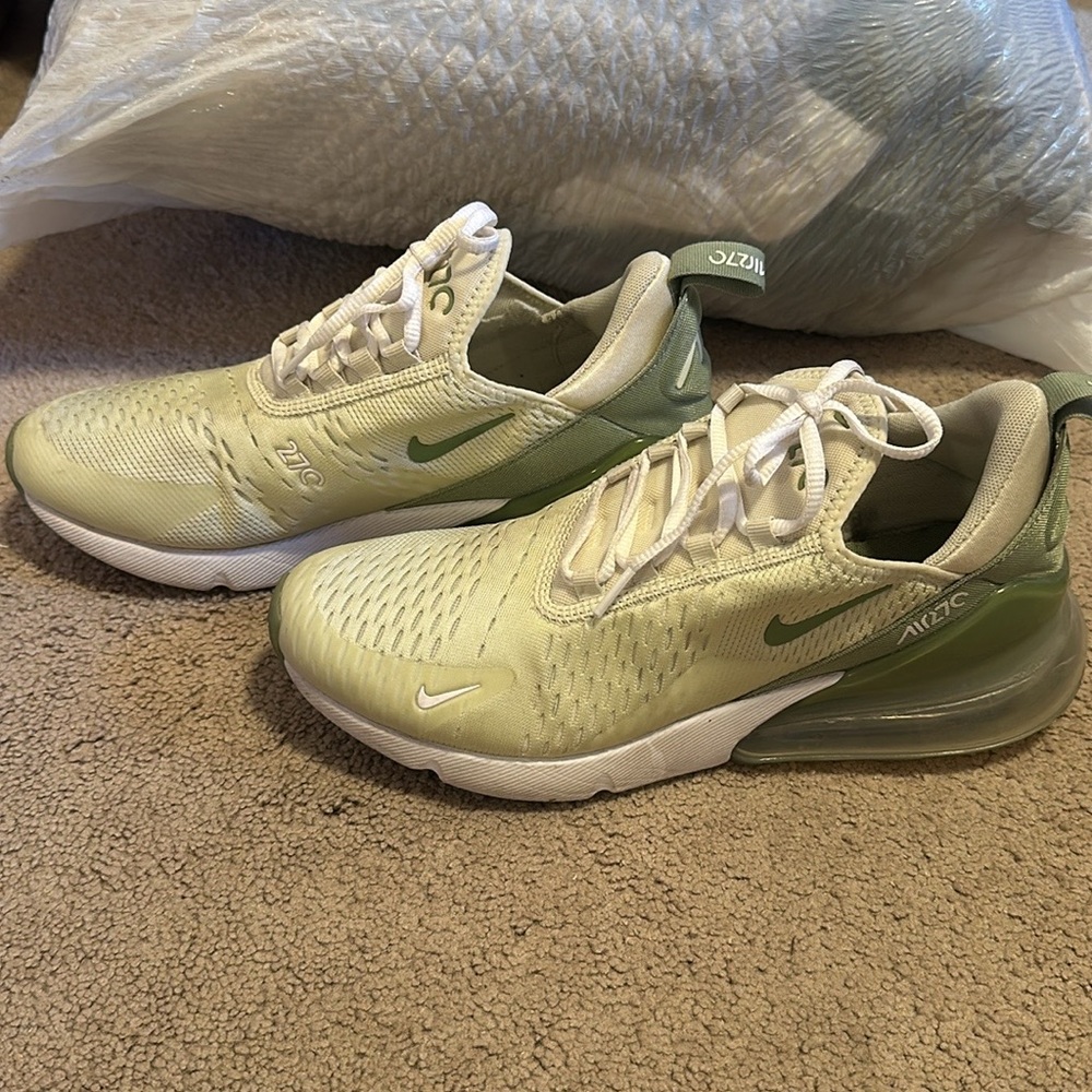 Nike Air Max 270